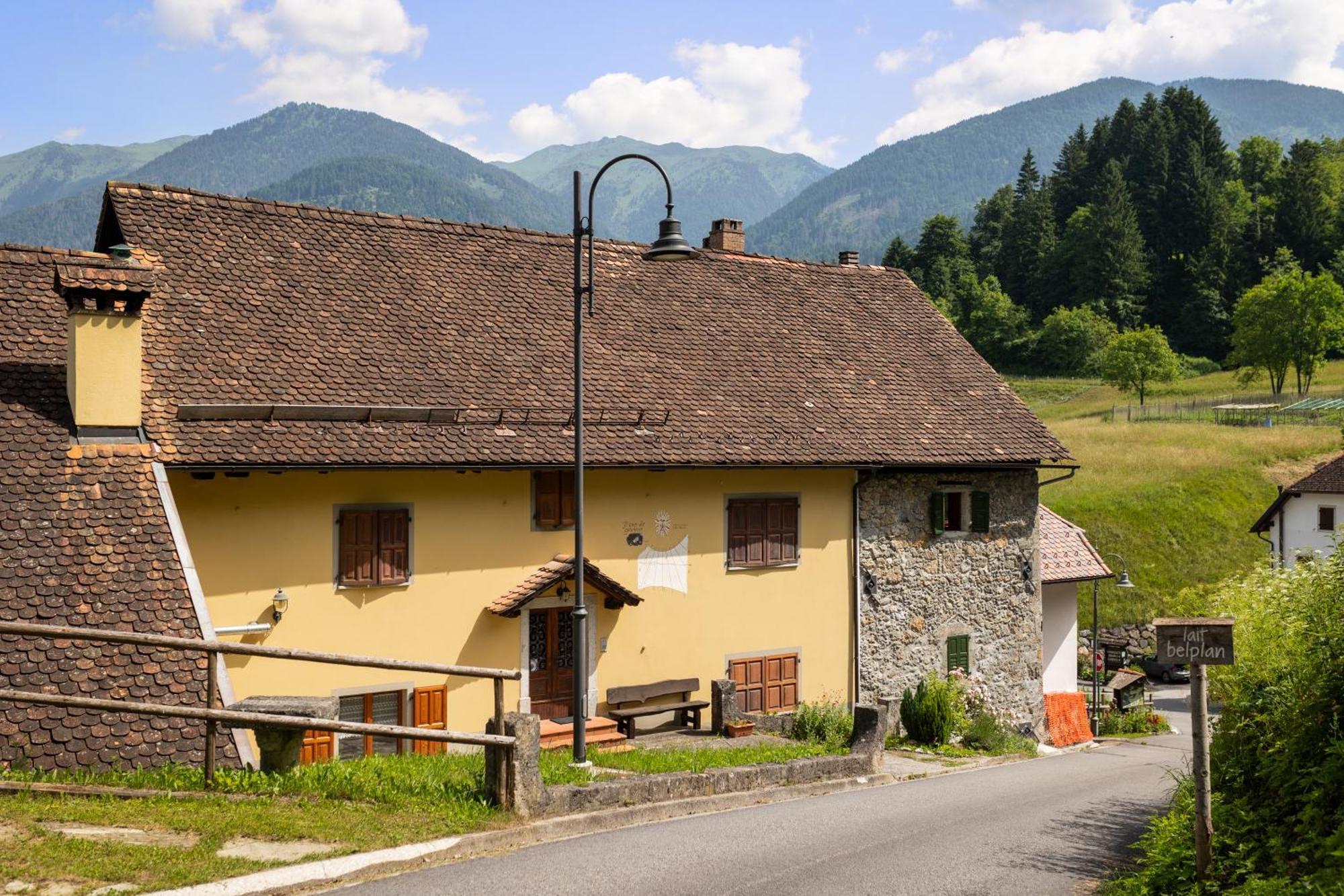 Albergo Diffuso Comeglians Buitenkant foto